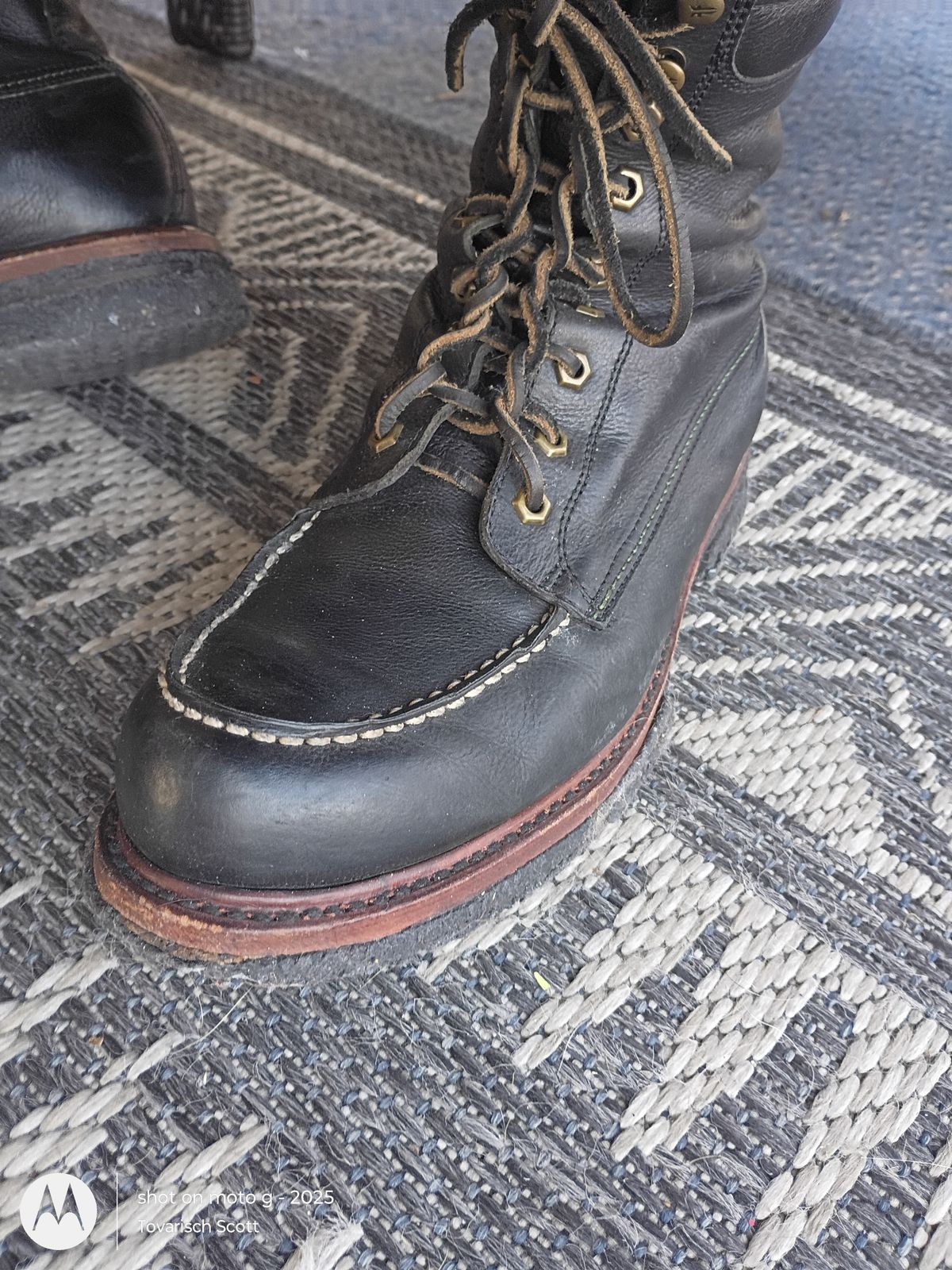 Photo by Tovarisch on March 25, 2026 of the Frye Dakota Crepe Tall in Unknown Leather.