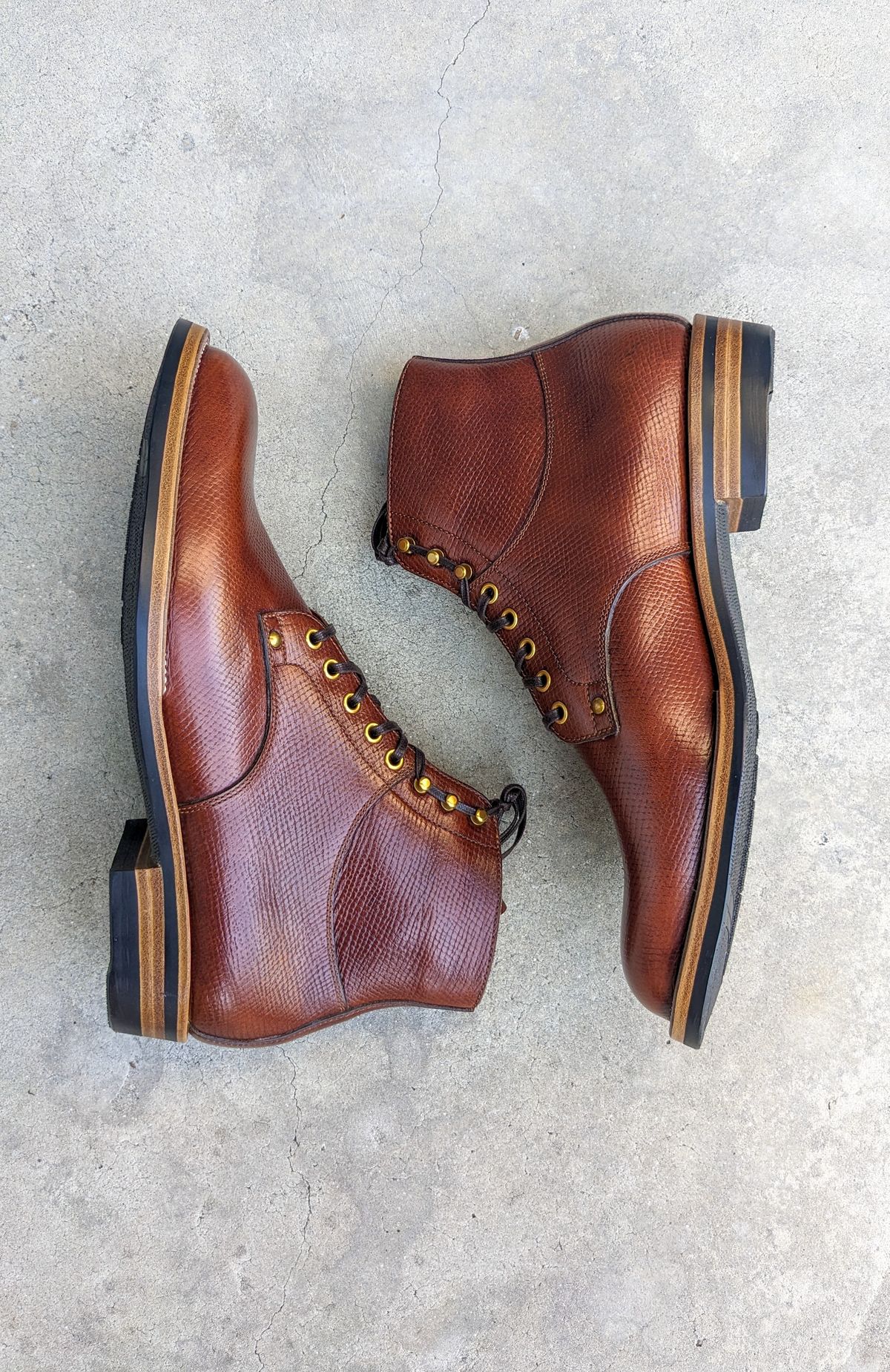Photo by nikolanottesla on February 3, 2024 of the Iron Boots x Østmo Type 1 in Horween Pioneer Hatchgrain.