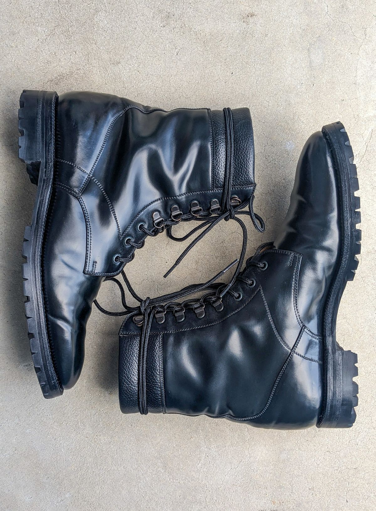 Photo by nikolanottesla on February 9, 2024 of the Enzo Bonafe Military Derby Boot in Horween Black Shell Cordovan.