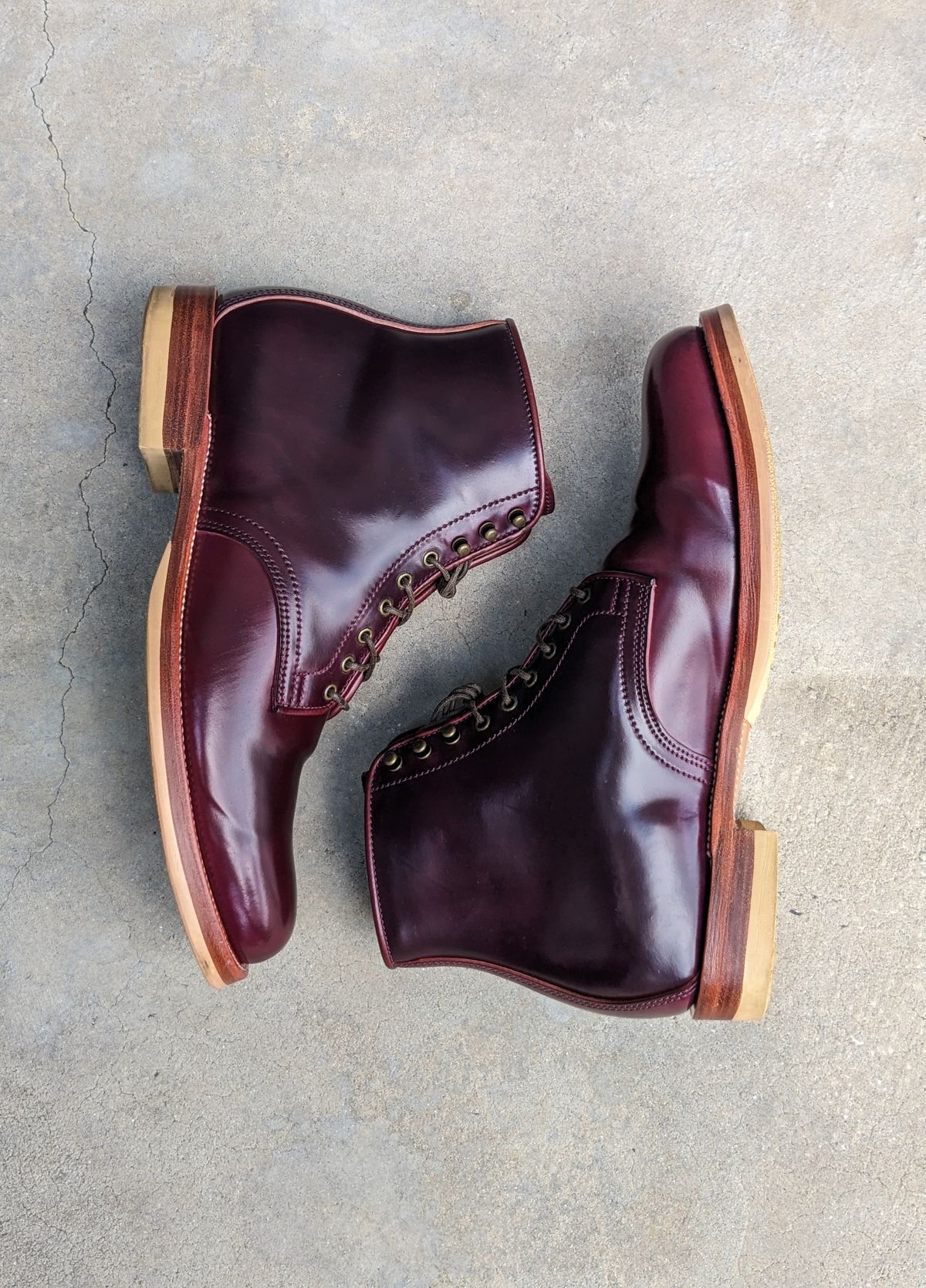 Photo by nikolanottesla on March 4, 2023 of the XBXS Derby Boots in Horween Ultraviolet Shell Cordovan.