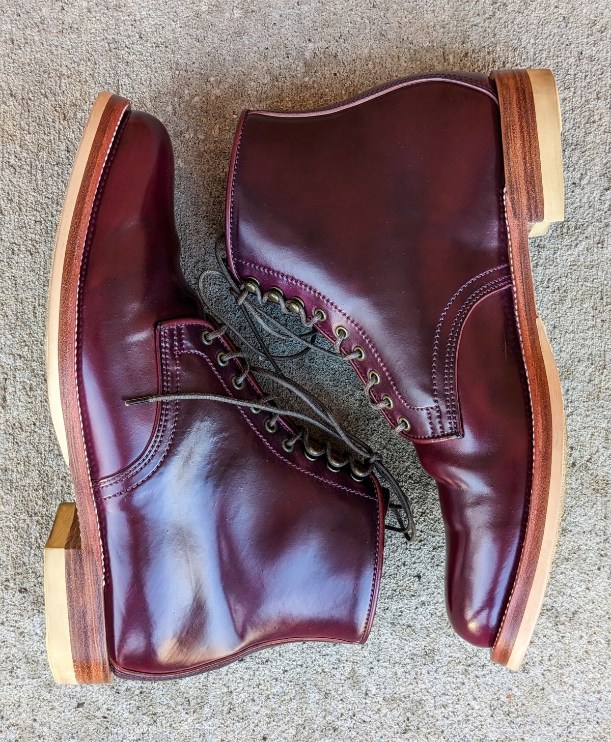 Photo by nikolanottesla on February 4, 2023 of the XBXS Derby Boots in Horween Ultraviolet Shell Cordovan.