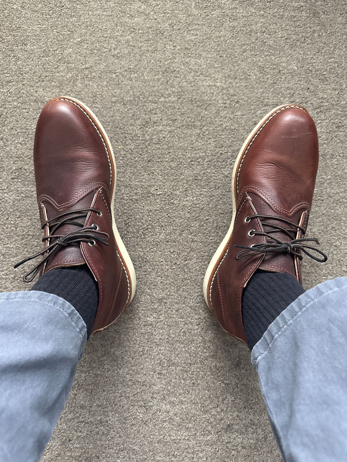 Photo by rb_sampson on May 12, 2025 of the Red Wing Work Chukka in S.B. Foot Briar Oil Slick.