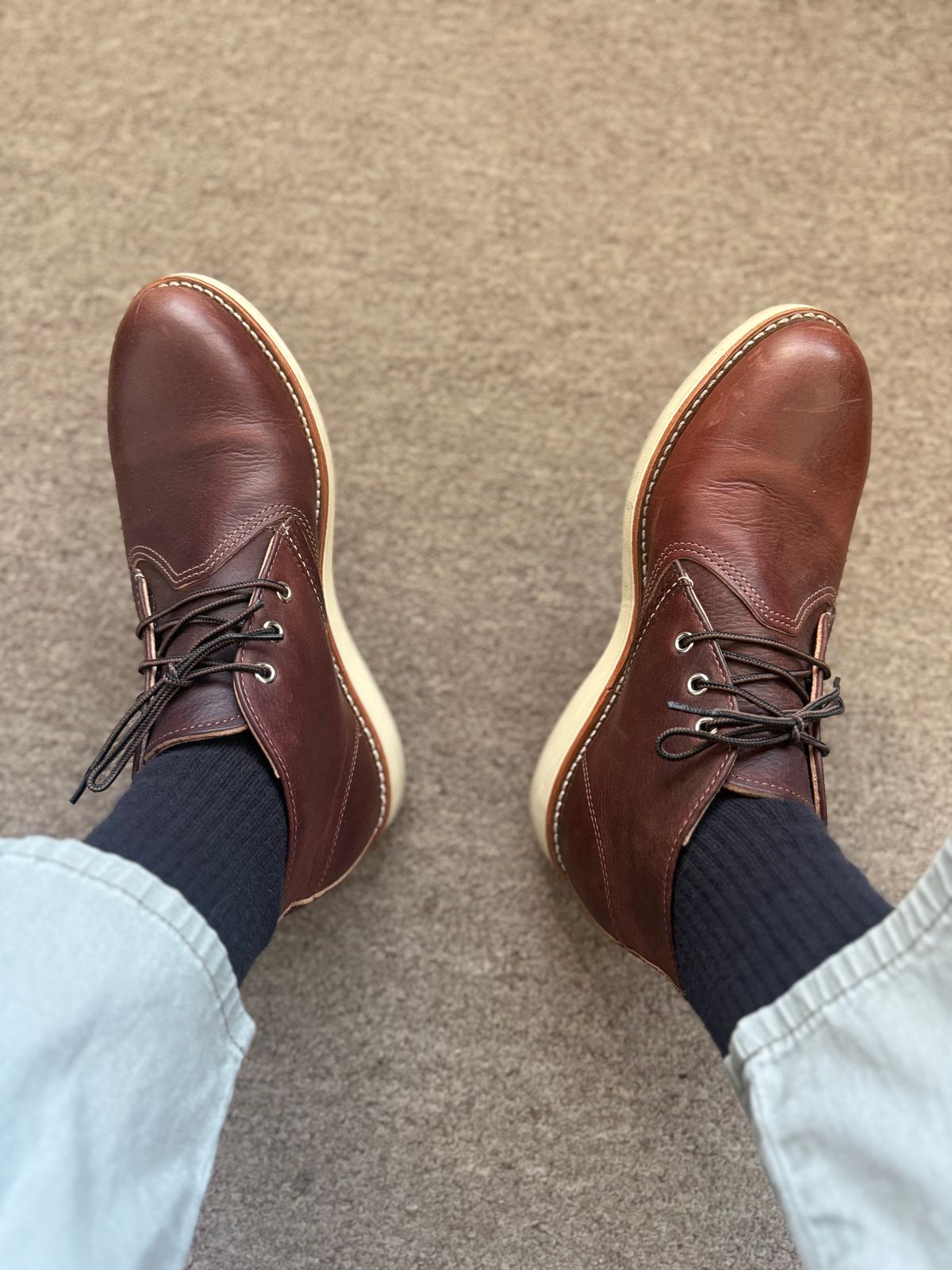 Photo by rb_sampson on May 19, 2025 of the Red Wing Work Chukka in S.B. Foot Briar Oil Slick.