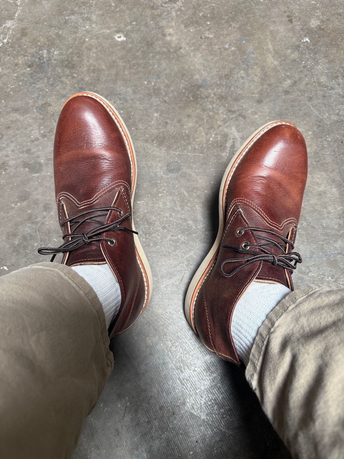 Photo by rb_sampson on June 16, 2025 of the Red Wing Work Chukka in S.B. Foot Briar Oil Slick.