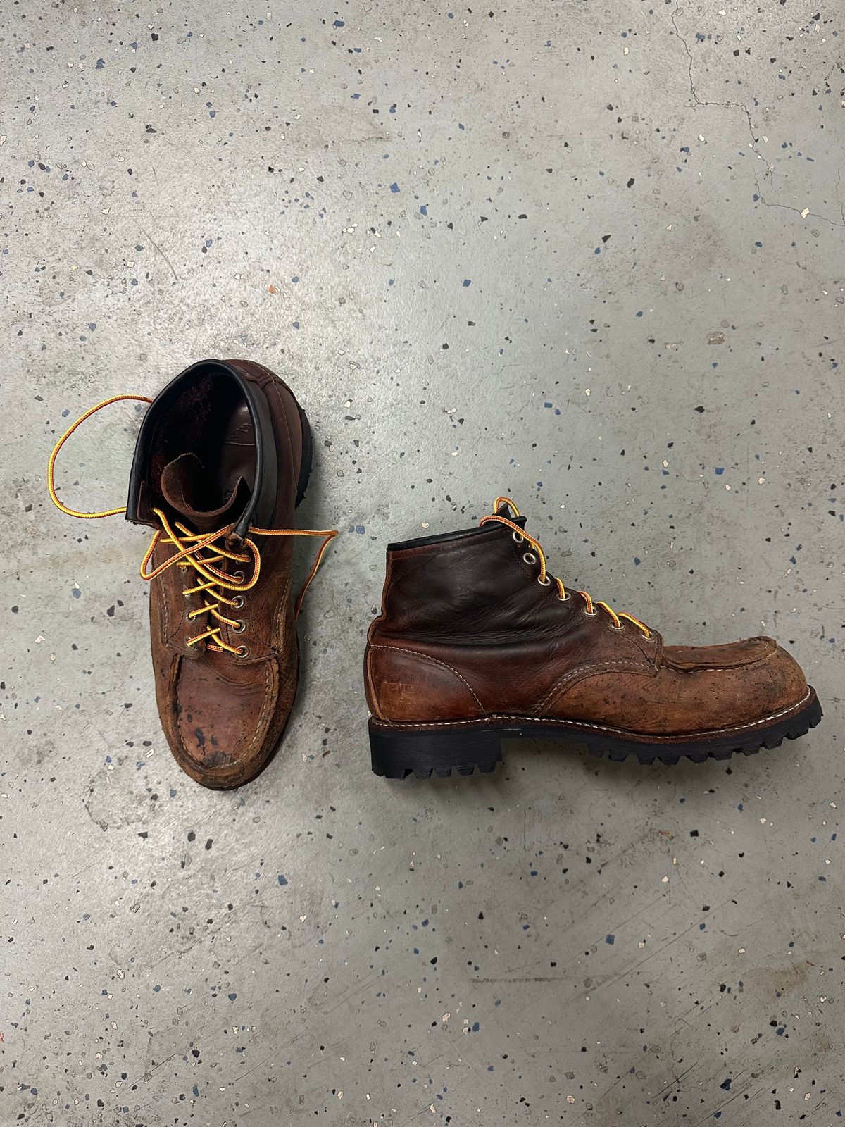 Photo by rb_sampson on May 13, 2023 of the Red Wing 6-Inch Classic Moc in S.B. Foot Briar Oil Slick.