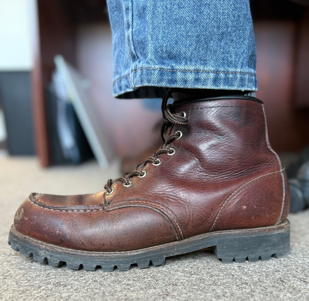 Photo by rb_sampson on March 11, 2025 of the Red Wing 6-Inch Classic Moc in S.B. Foot Briar Oil Slick.