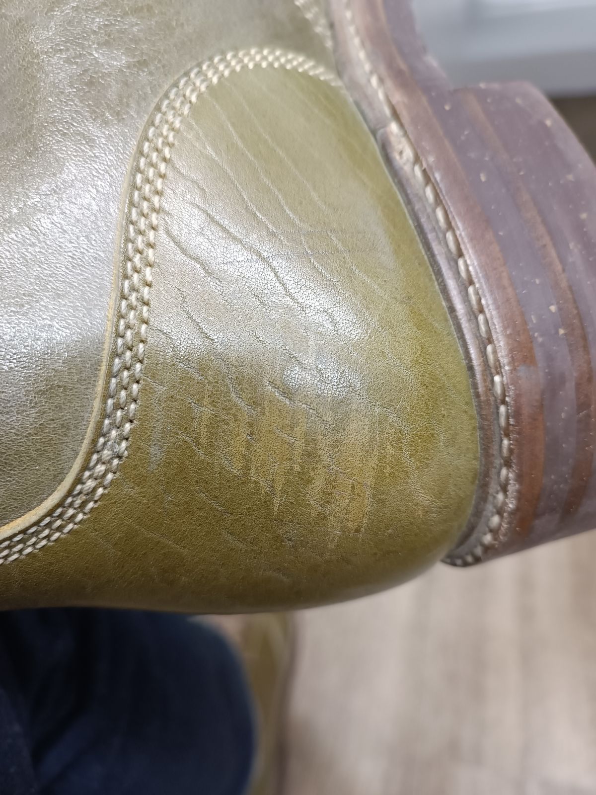 Photo by olgi on May 16, 2025 of the John Lofgren M-43 Service Shoes in Shinki Olive Shrunken Horsebutt.