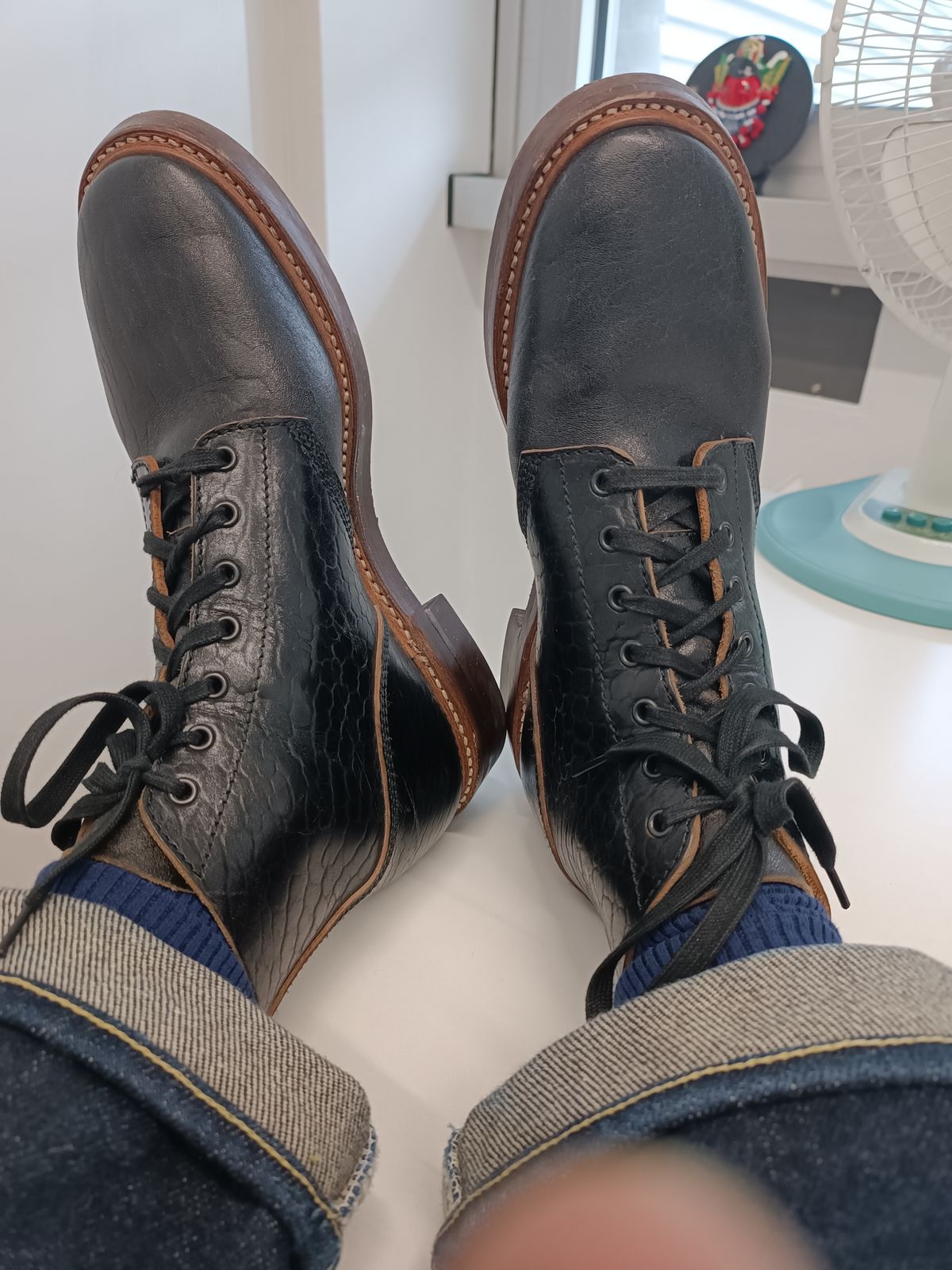 Photo by olgi on May 7, 2025 of the John Lofgren M-43 Service Shoes in Shinki Black Teacore Horsebutt.