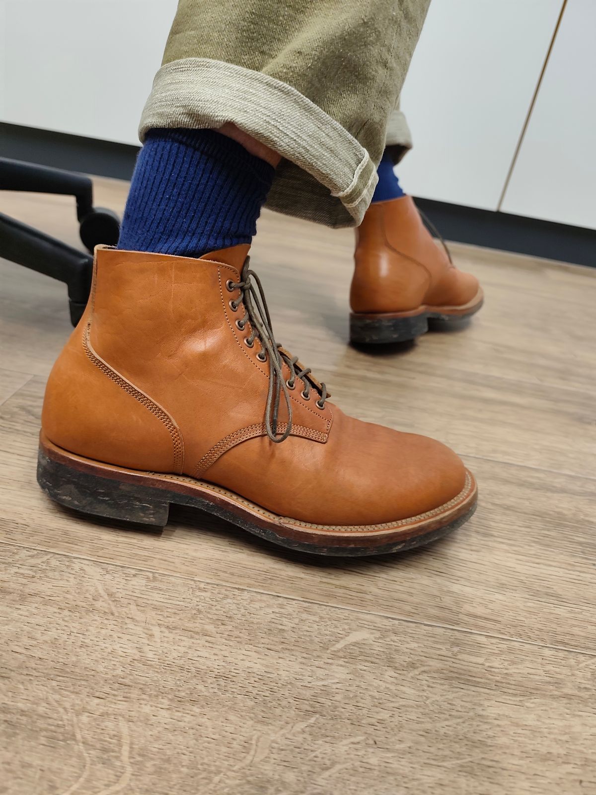 Photo by olgi on October 24, 2025 of the Viberg N1 in Maryam Cuoio Horsebutt.