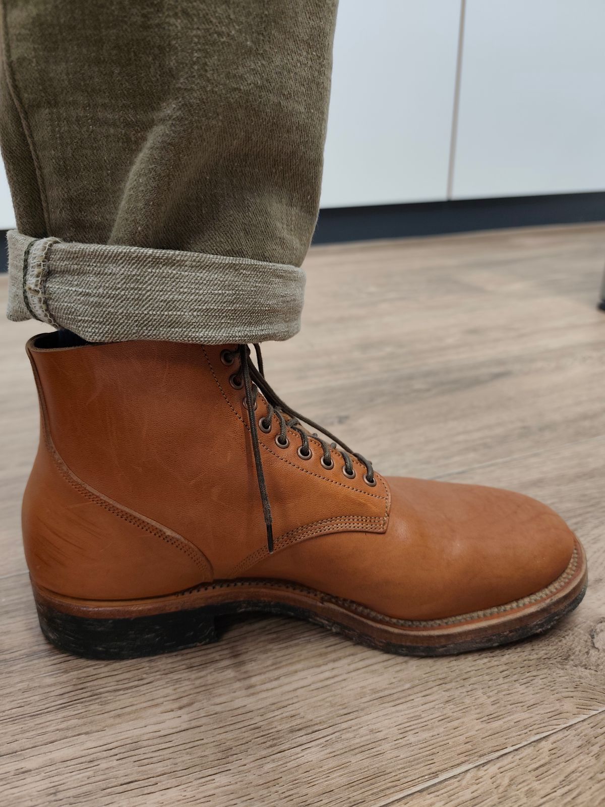 Photo by olgi on October 24, 2025 of the Viberg N1 in Maryam Cuoio Horsebutt.