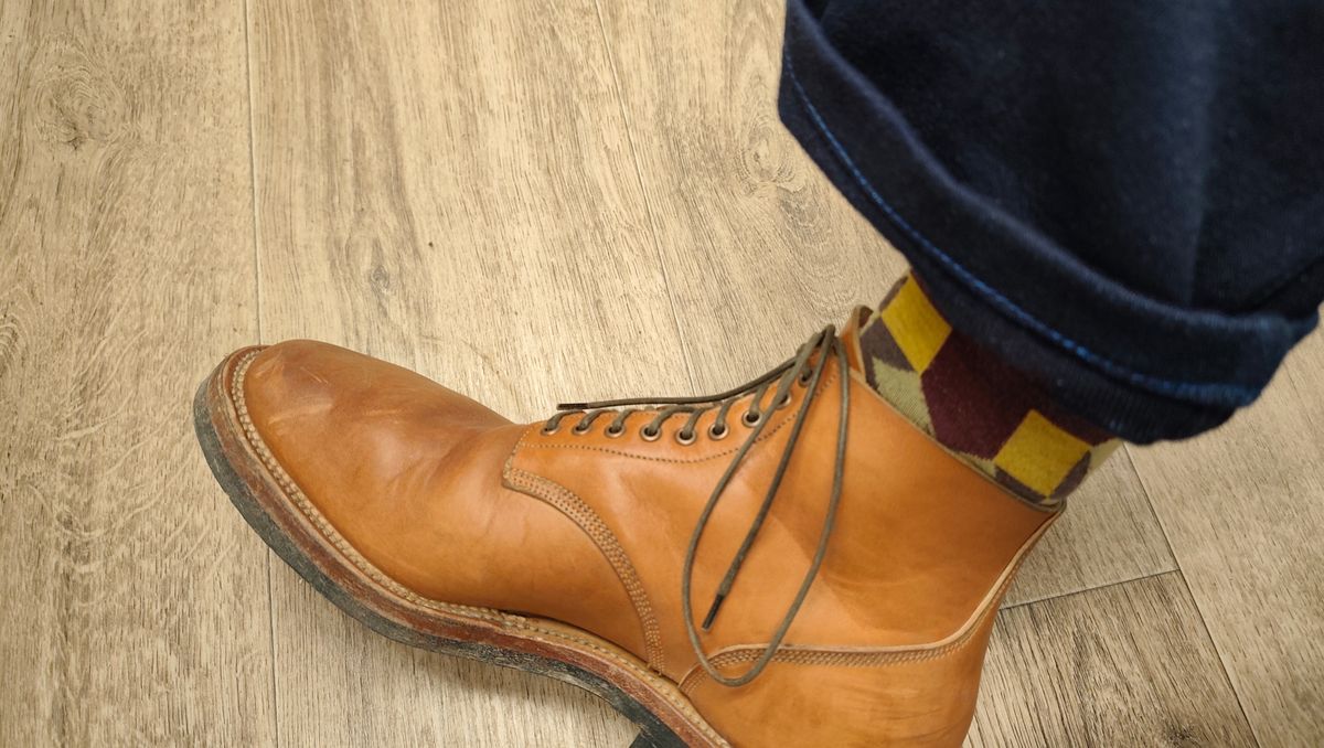 Photo by olgi on November 21, 2025 of the Viberg N1 in Maryam Cuoio Horsebutt.