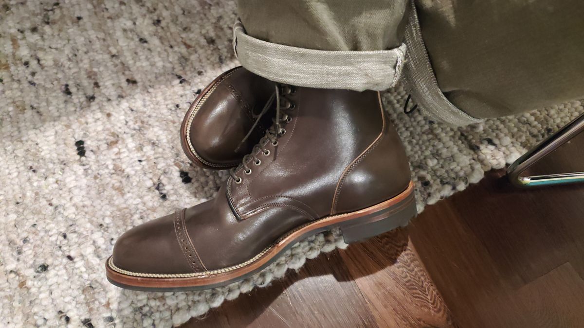 Photo by olgi on October 6, 2025 of the Viberg Service Boot in Maryam Moss Horsebutt.