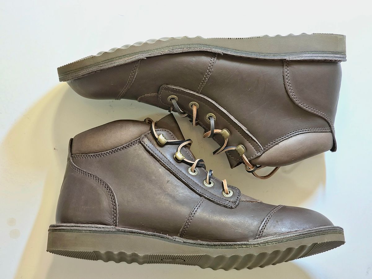 Photo by Elliot on October 1, 2024 of the Jim Green African Ranger in Brown Full Grain.