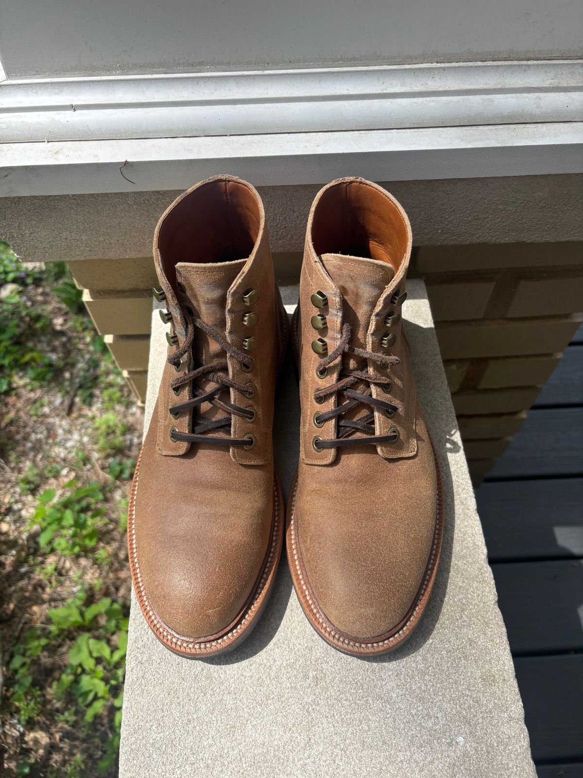 Photo by ZFitzGolf on April 23, 2026 of the Grant Stone Diesel Boot in C.F. Stead Natural Waxy Commander Suede.