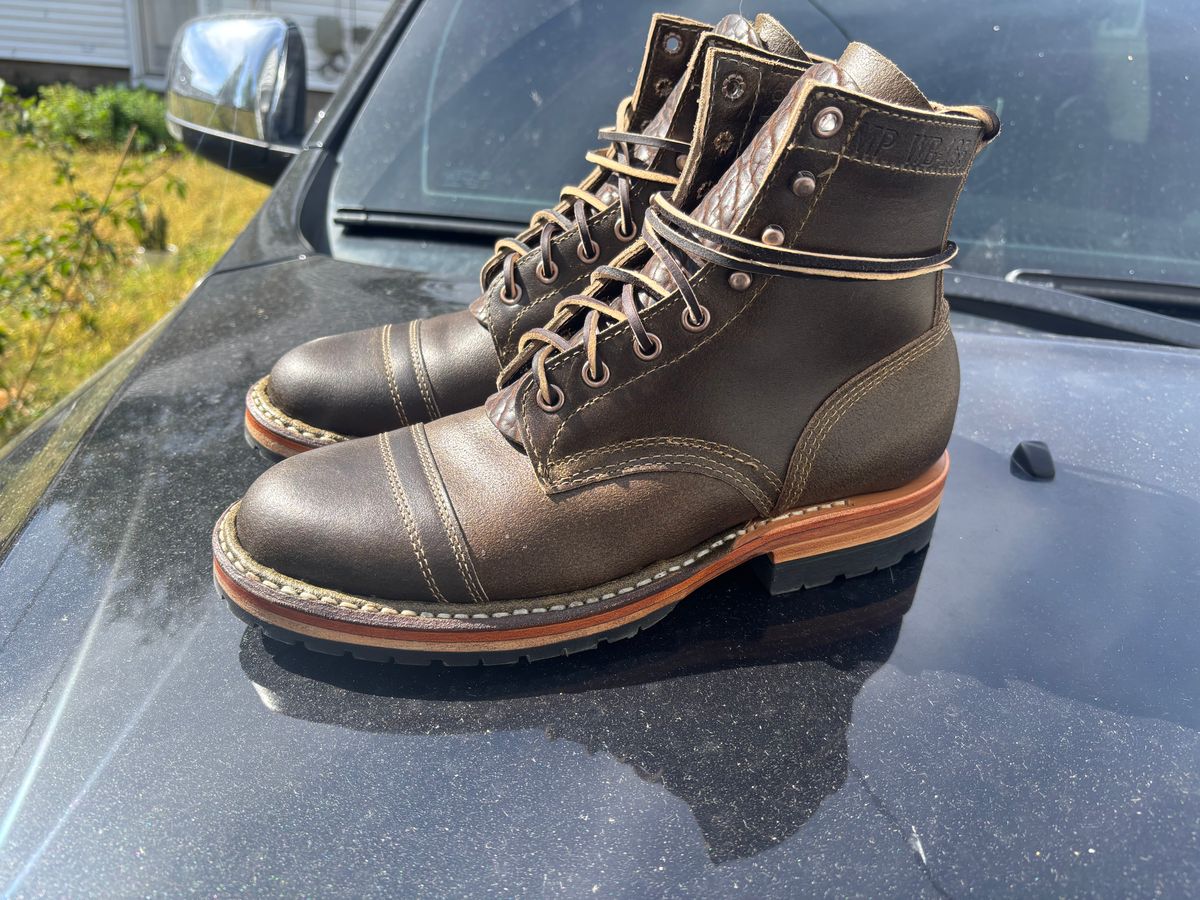 Photo by ZFitzGolf on October 1, 2025 of the White's MP-Sherman Toe Cap in Horween Olive Waxed Flesh.