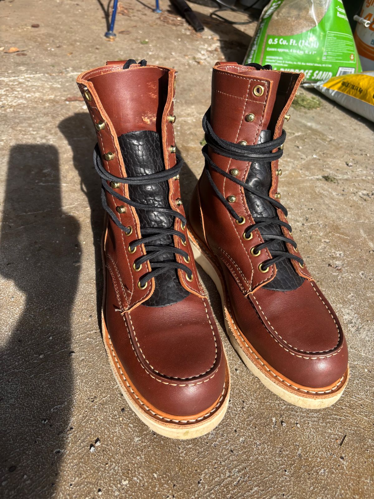 Photo by ZFitzGolf on May 26, 2025 of the White's Perry 8" in Seidel Red Dog Oil Tan.