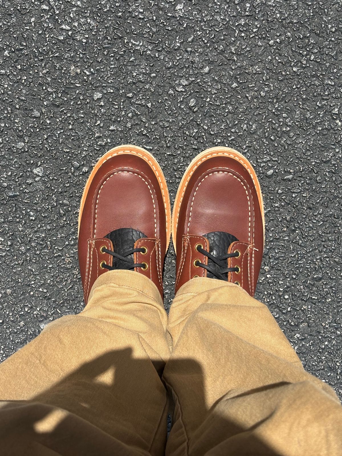 Photo by ZFitzGolf on May 30, 2025 of the White's Perry 8" in Seidel Red Dog Oil Tan.
