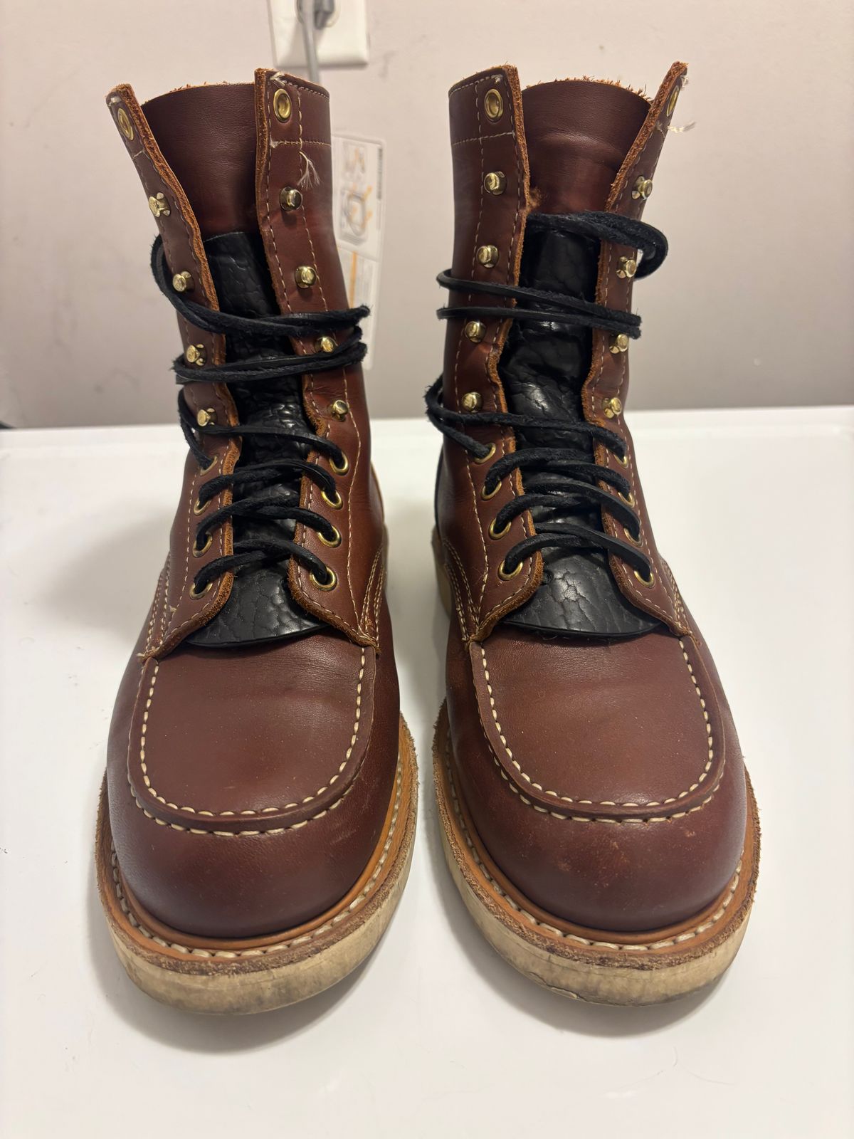 Photo by ZFitzGolf on November 30, 2025 of the White's Perry 8" in Seidel Red Dog Oil Tan.