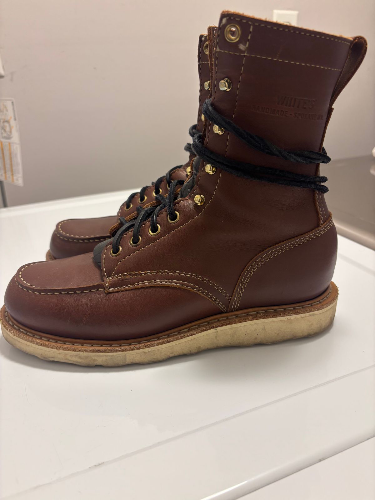 Photo by ZFitzGolf on November 30, 2025 of the White's Perry 8" in Seidel Red Dog Oil Tan.