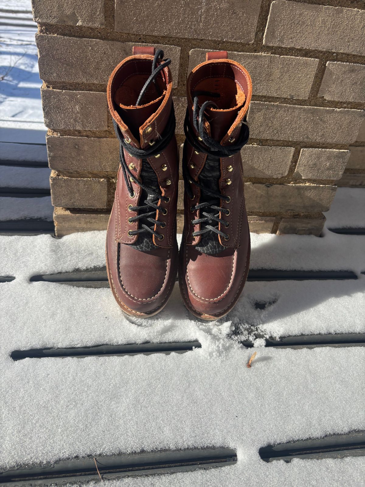 Photo by ZFitzGolf on January 17, 2026 of the White's Perry 8" in Seidel Red Dog Oil Tan.