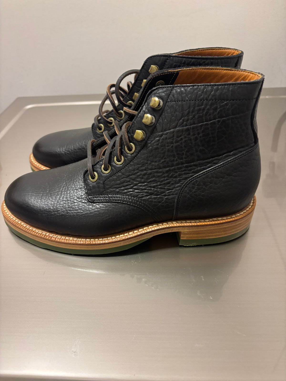 Photo by ZFitzGolf on December 3, 2025 of the Grant Stone Diesel Boot in Seidel Black Bison.