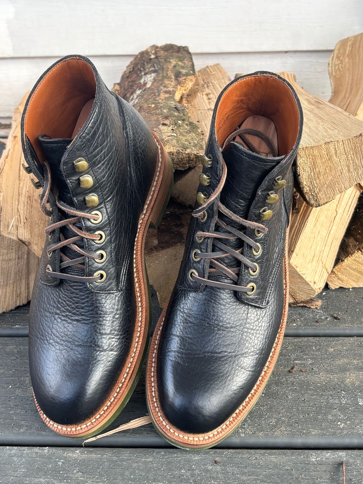 Photo by ZFitzGolf on January 4, 2026 of the Grant Stone Diesel Boot in Seidel Black Bison.