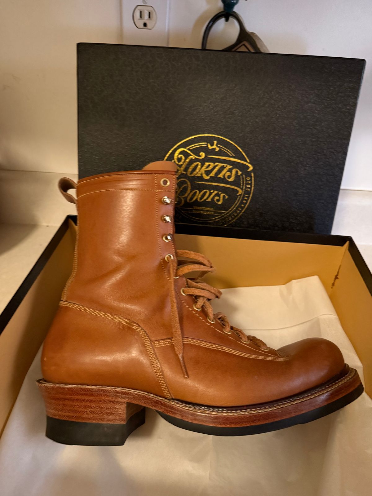 Photo by SlurryB on December 4, 2024 of the Fortis Boots Goldrush in Badalassi Carlo Cognac Minerva.