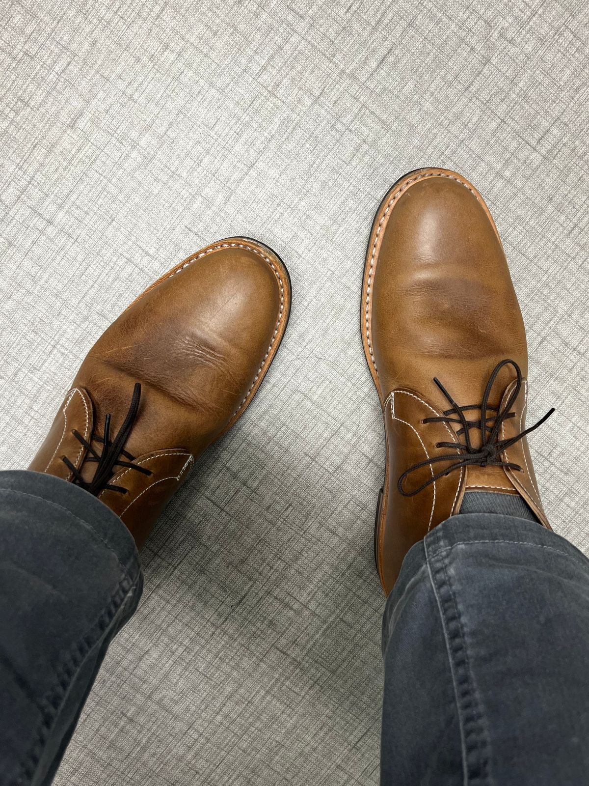 Photo by congressmancuff on February 1, 2023 of the White's Kinney Chukka in Horween Natural Chromexcel.