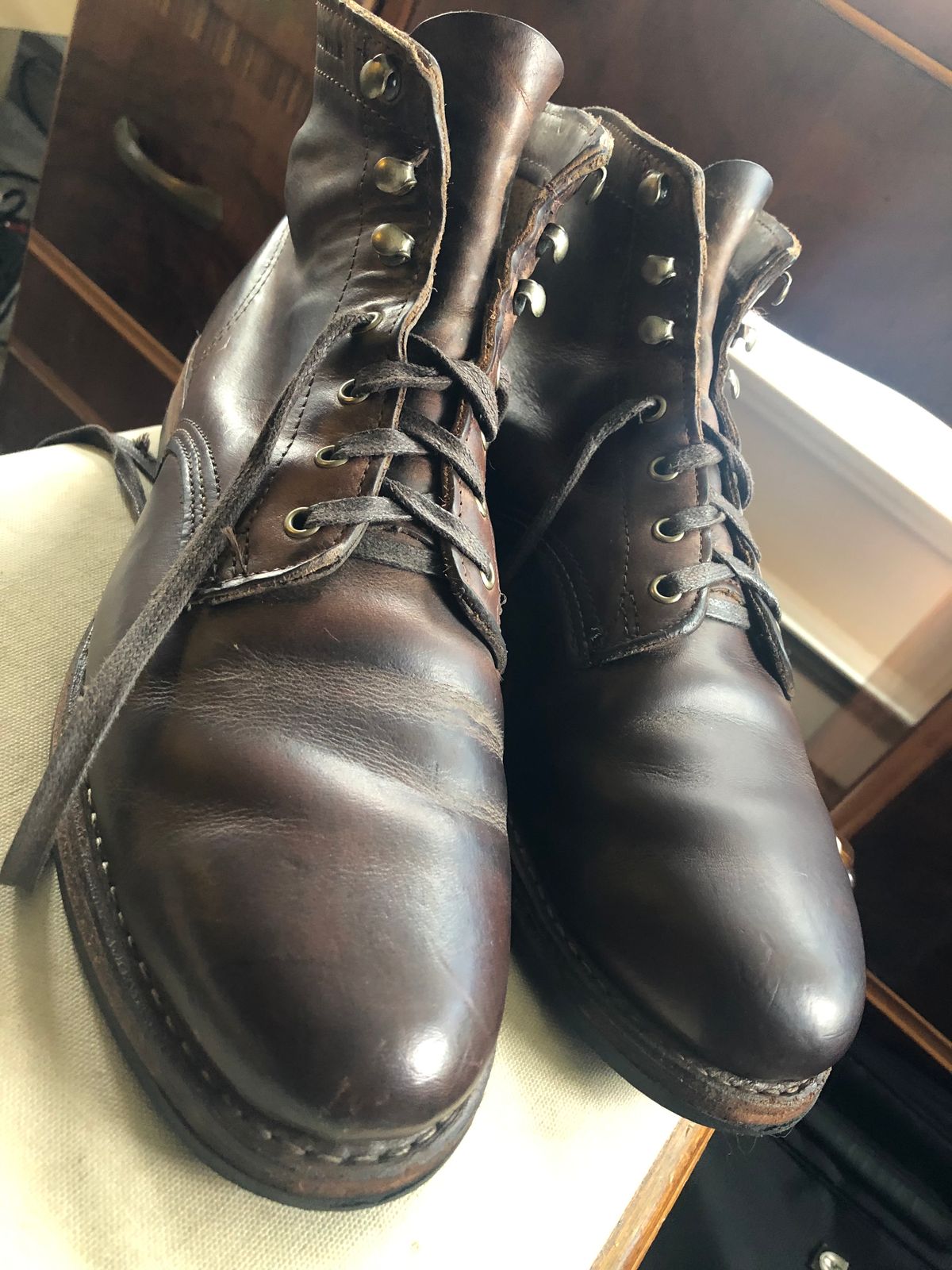 Photo by congressmancuff on May 3, 2020 of the Wolverine 1000 Mile Evans Boot in Horween Stone Chromexcel.