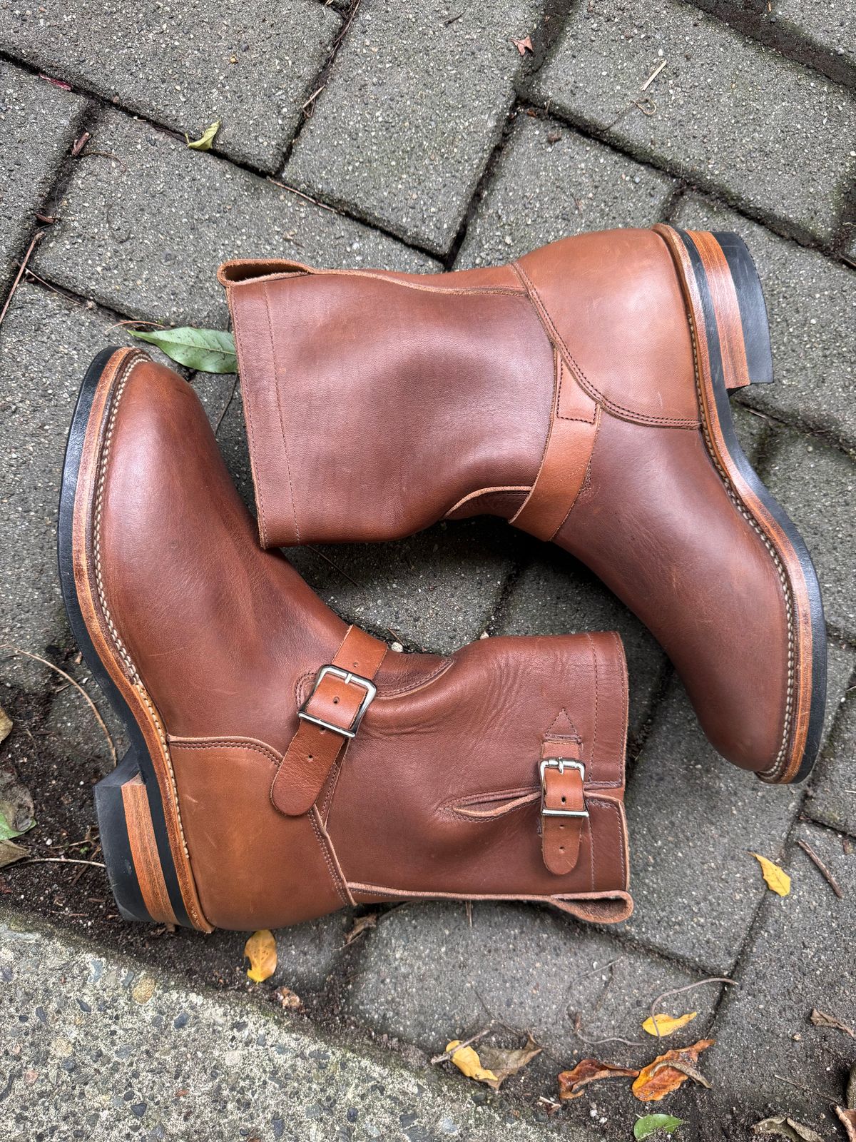 Photo by congressmancuff on October 3, 2025 of the Viberg Engineer in Horween Crust Chromexcel.