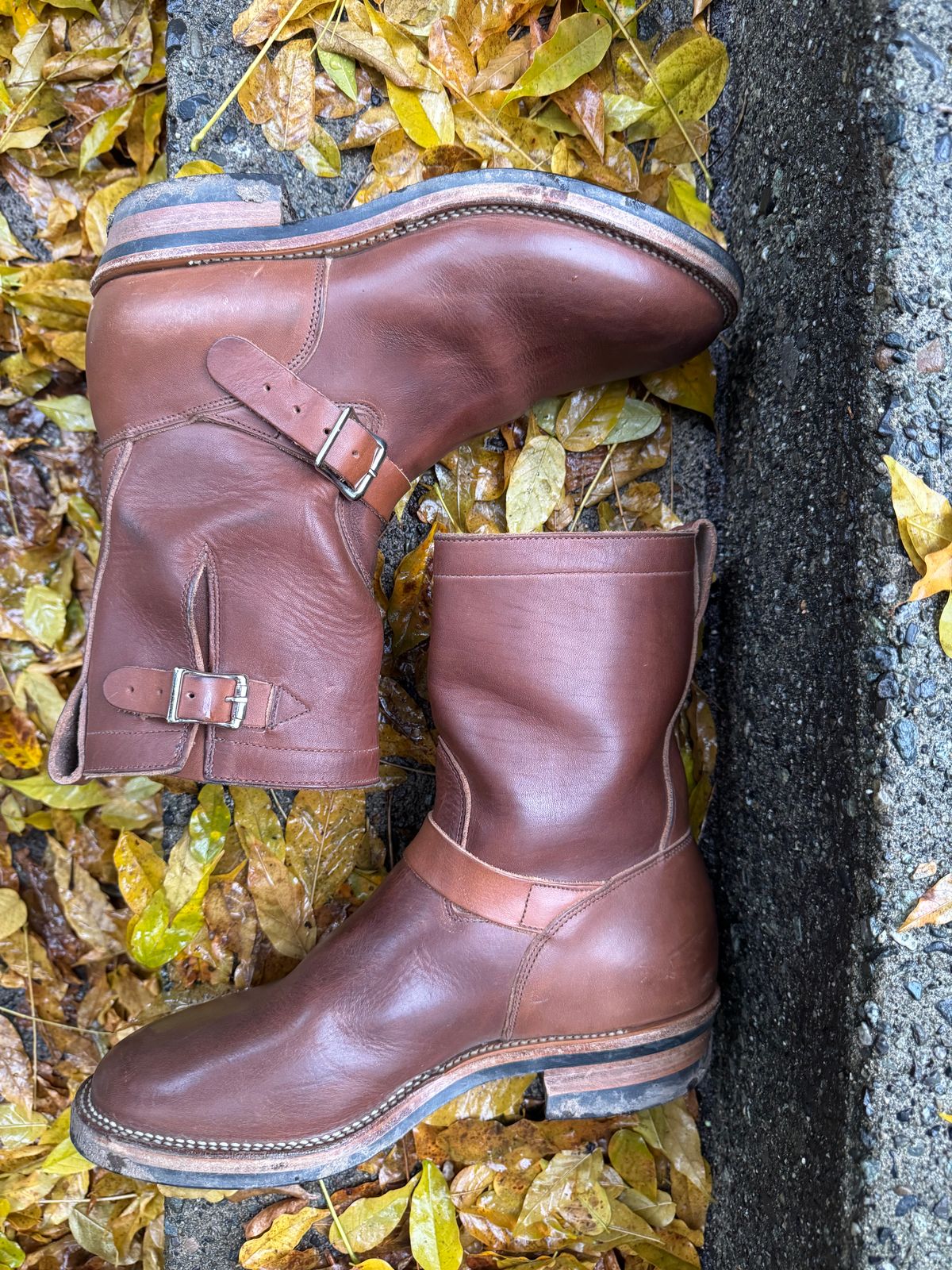 Photo by congressmancuff on December 5, 2025 of the Viberg Engineer in Horween Crust Chromexcel.