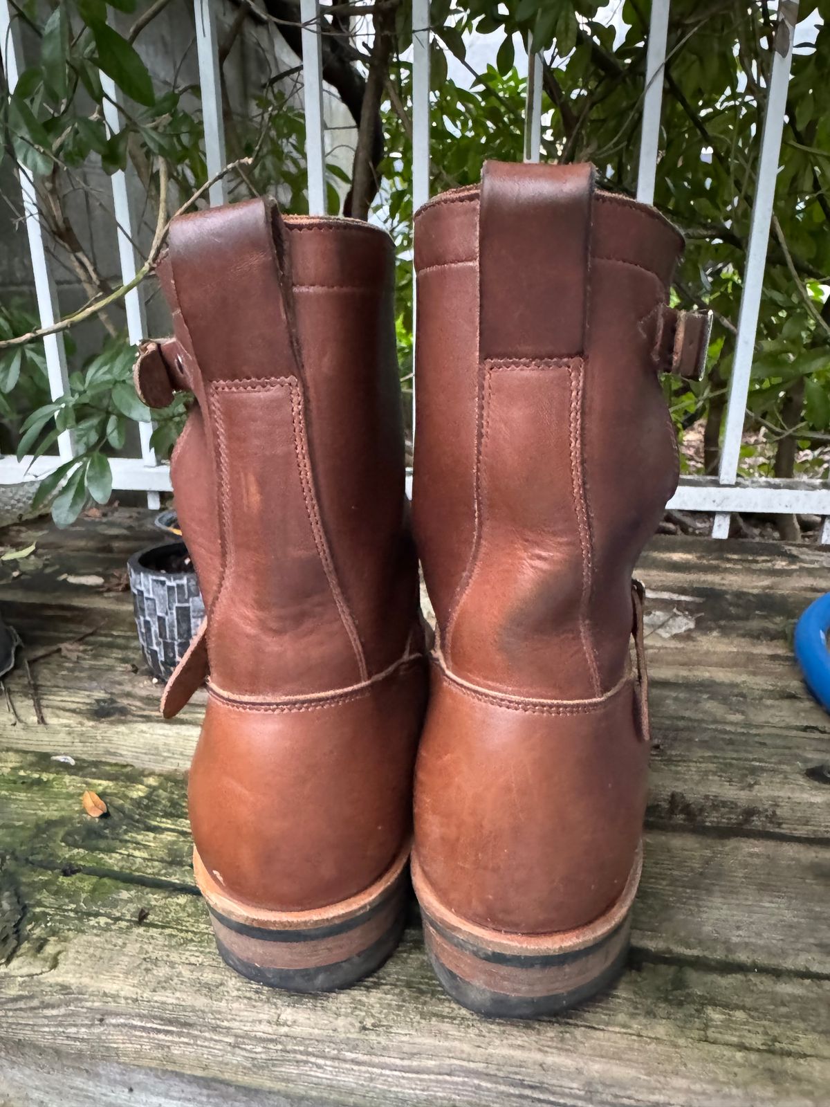 Photo by congressmancuff on January 5, 2026 of the Viberg Engineer in Horween Crust Chromexcel.