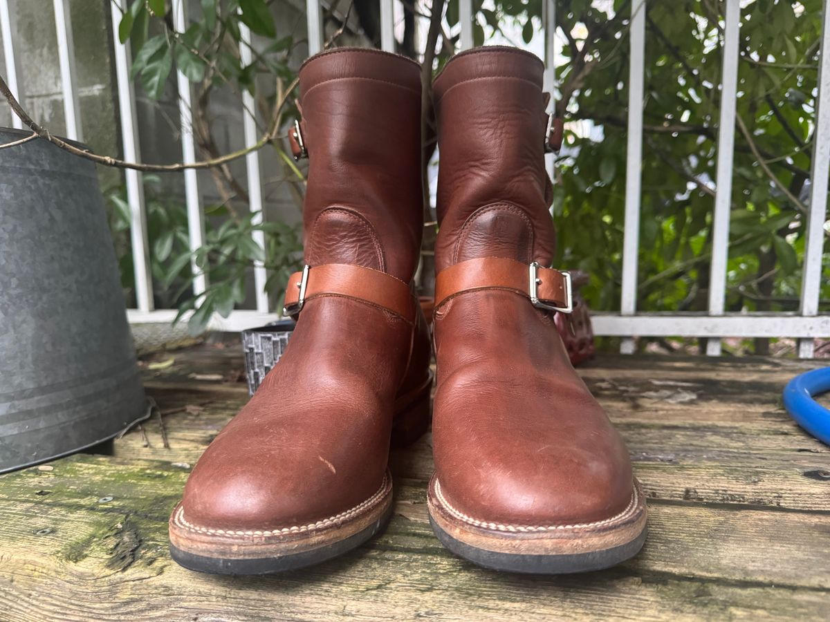 Photo by congressmancuff on January 5, 2026 of the Viberg Engineer in Horween Crust Chromexcel.