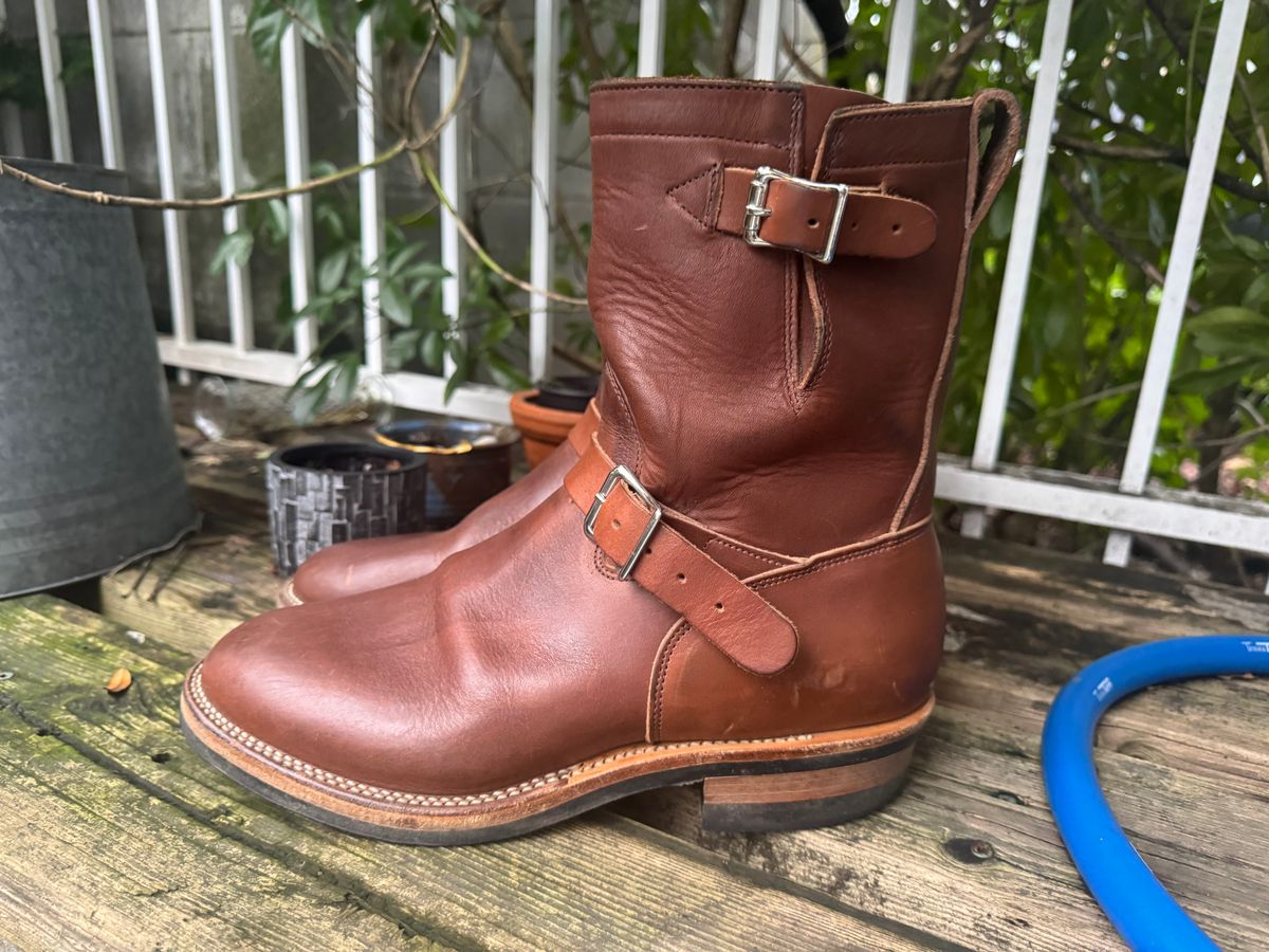 Photo by congressmancuff on January 5, 2026 of the Viberg Engineer in Horween Crust Chromexcel.