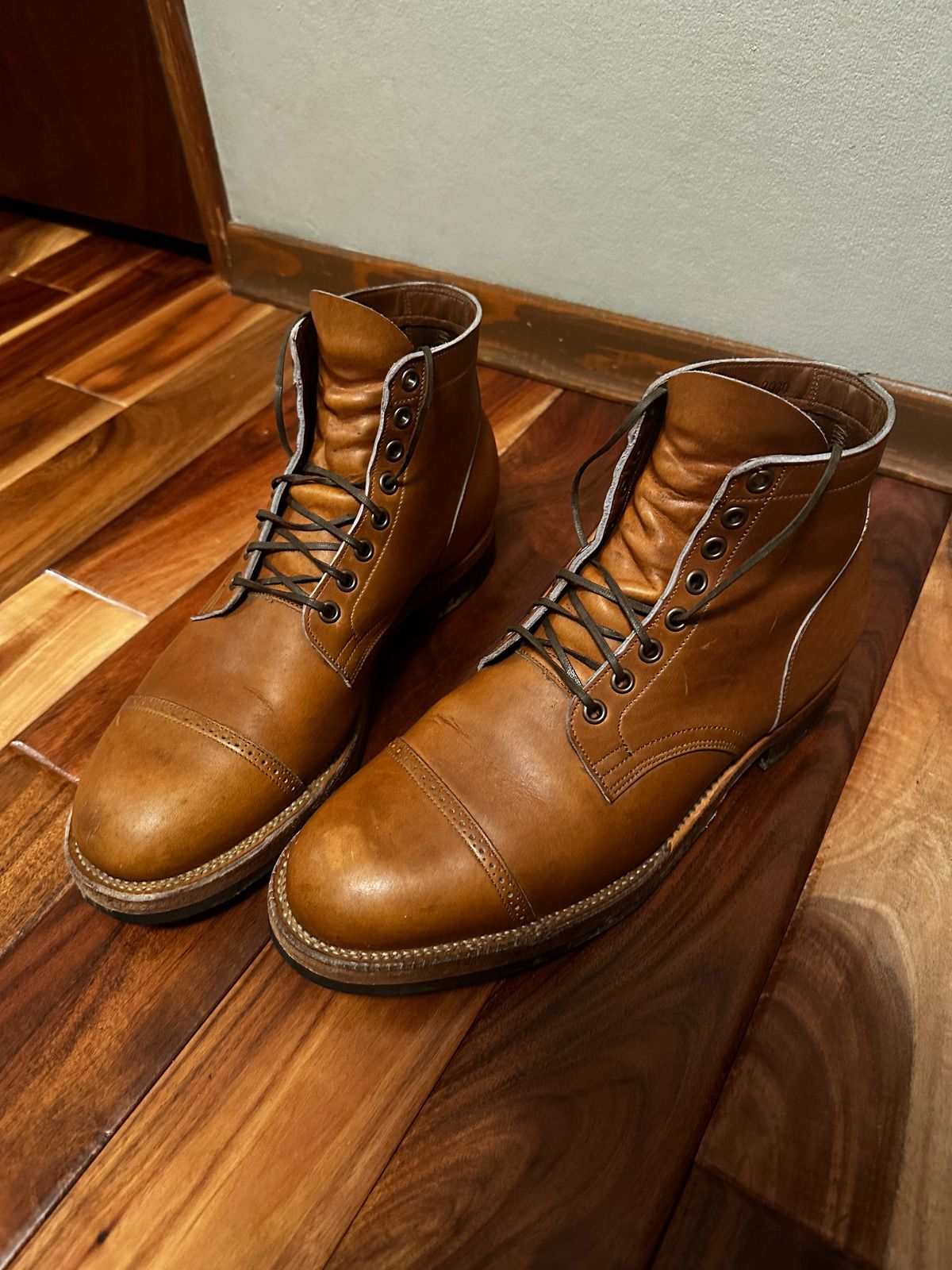 Photo by bbart on December 14, 2024 of the Viberg Service Boot BCT in Horween Oak Chromepak.