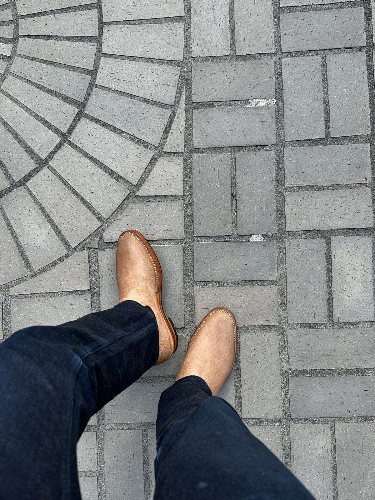 Photo by bbart on July 22, 2025 of the Briselblack The Seventh Chelsea Boot in Maryam Natural Horsebutt Roughout.