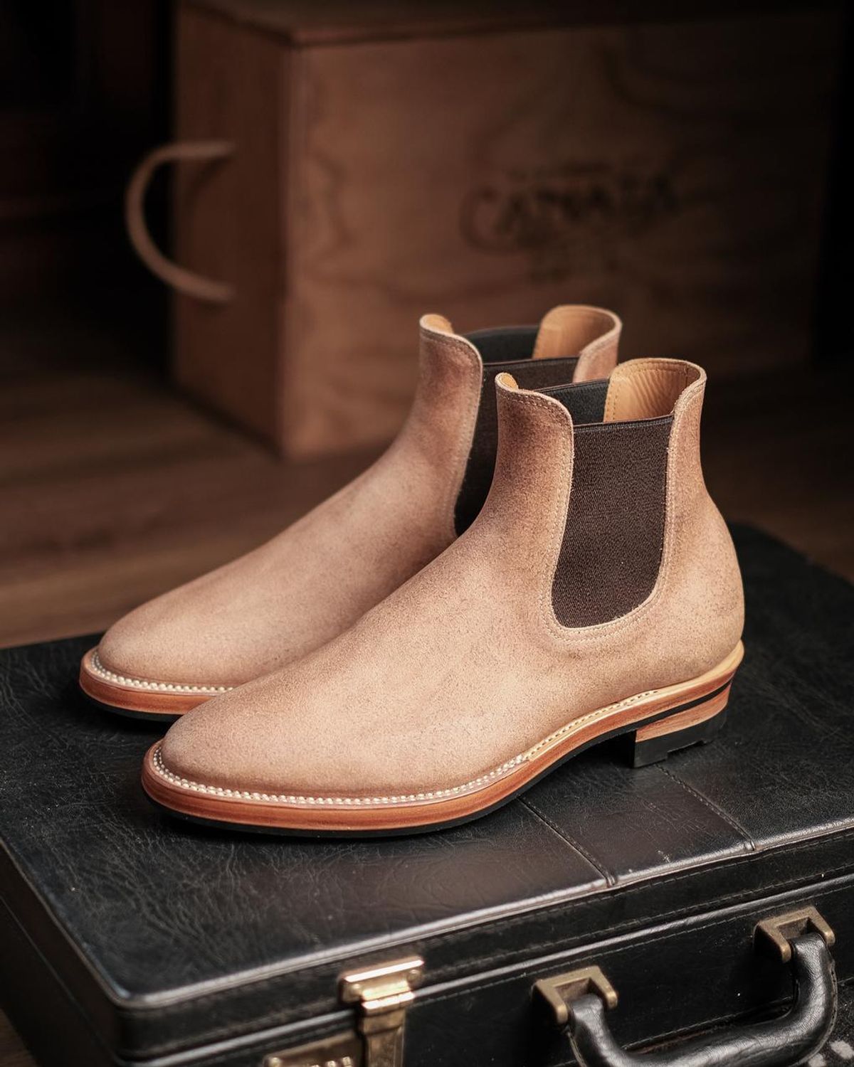 Photo by bbart on June 17, 2025 of the Briselblack The Seventh Chelsea Boot in Maryam Natural Horsebutt Roughout.