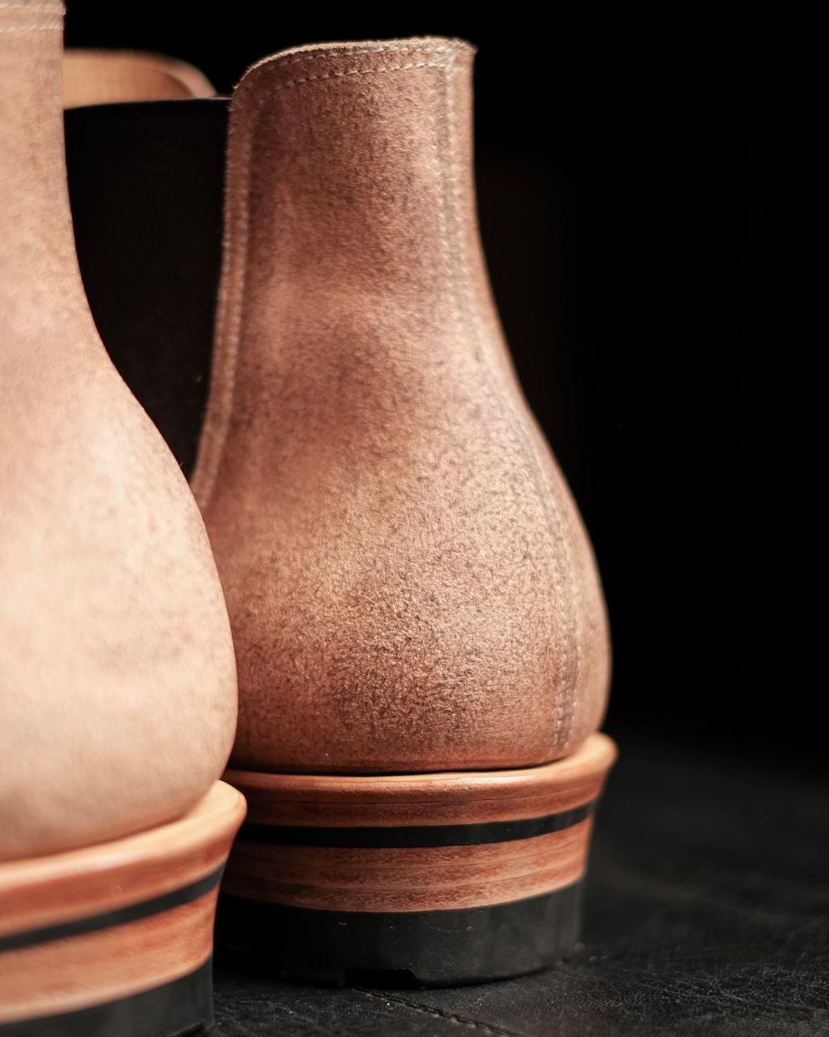 Photo by bbart on June 17, 2025 of the Briselblack The Seventh Chelsea Boot in Maryam Natural Horsebutt Roughout.