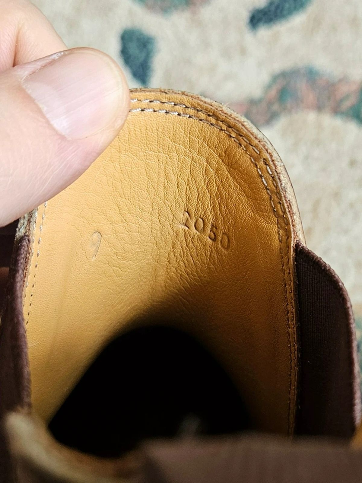 Photo by bbart on November 23, 2024 of the Viberg Chelsea in Horween Rowdy Dachshund.