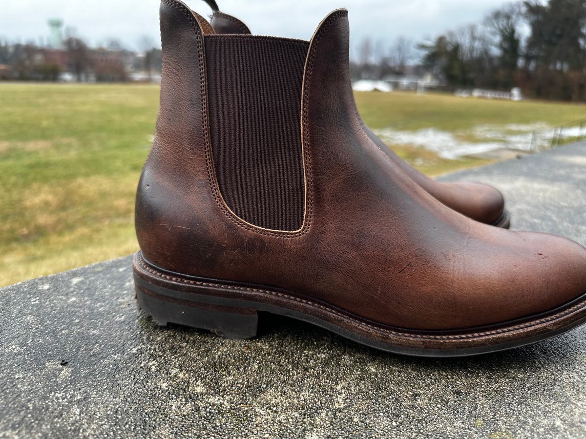 Photo by bbart on January 31, 2025 of the Viberg Chelsea in Horween Rowdy Dachshund.