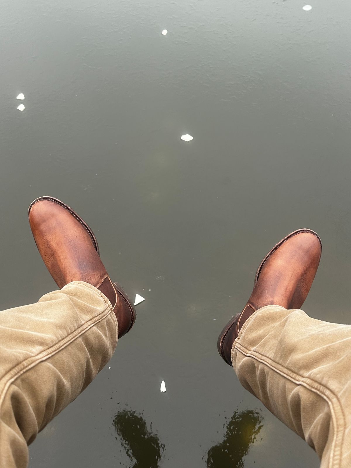 Photo by bbart on February 2, 2025 of the Viberg Chelsea in Horween Rowdy Dachshund.