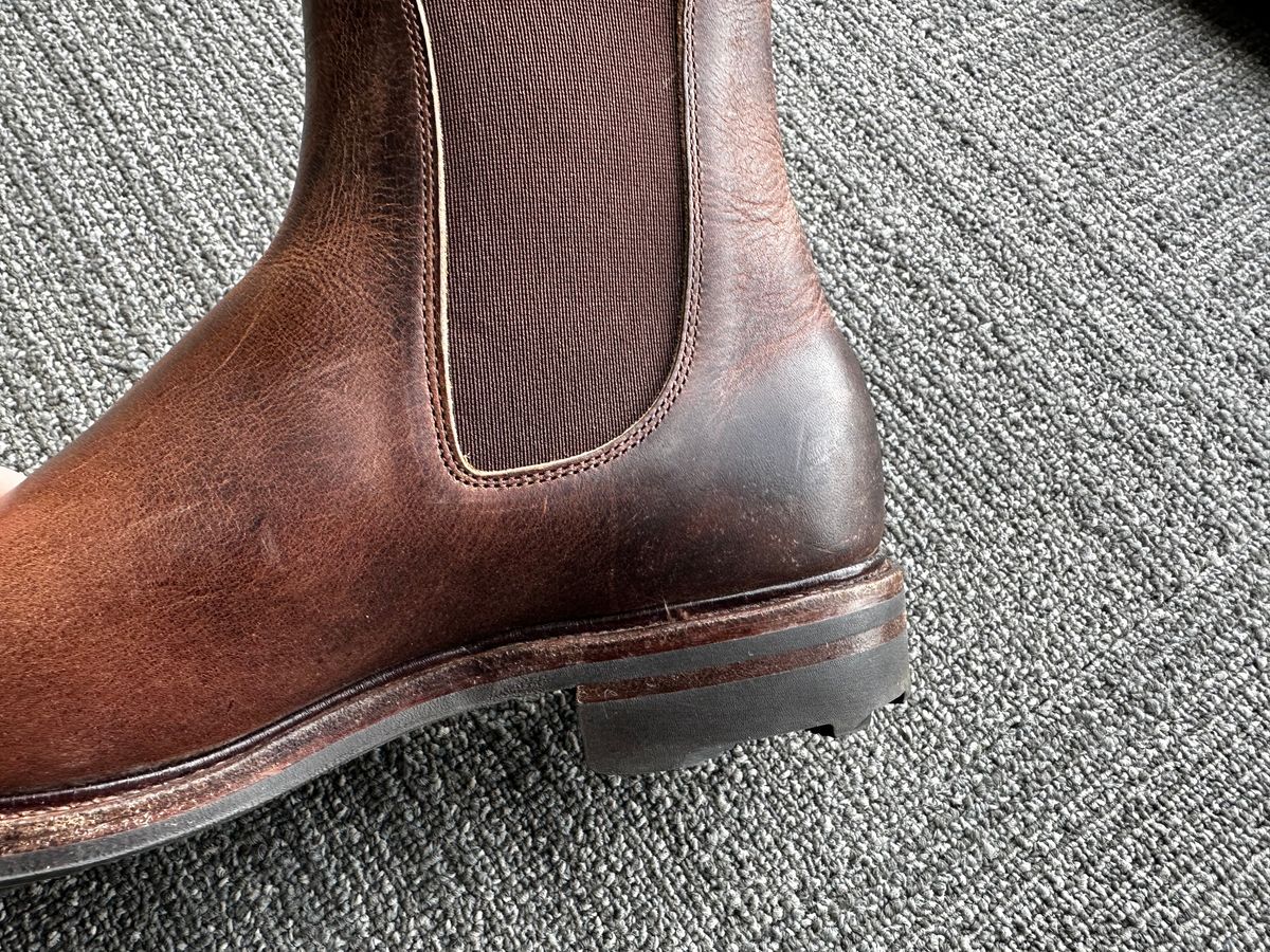 Photo by bbart on February 18, 2025 of the Viberg Chelsea in Horween Rowdy Dachshund.