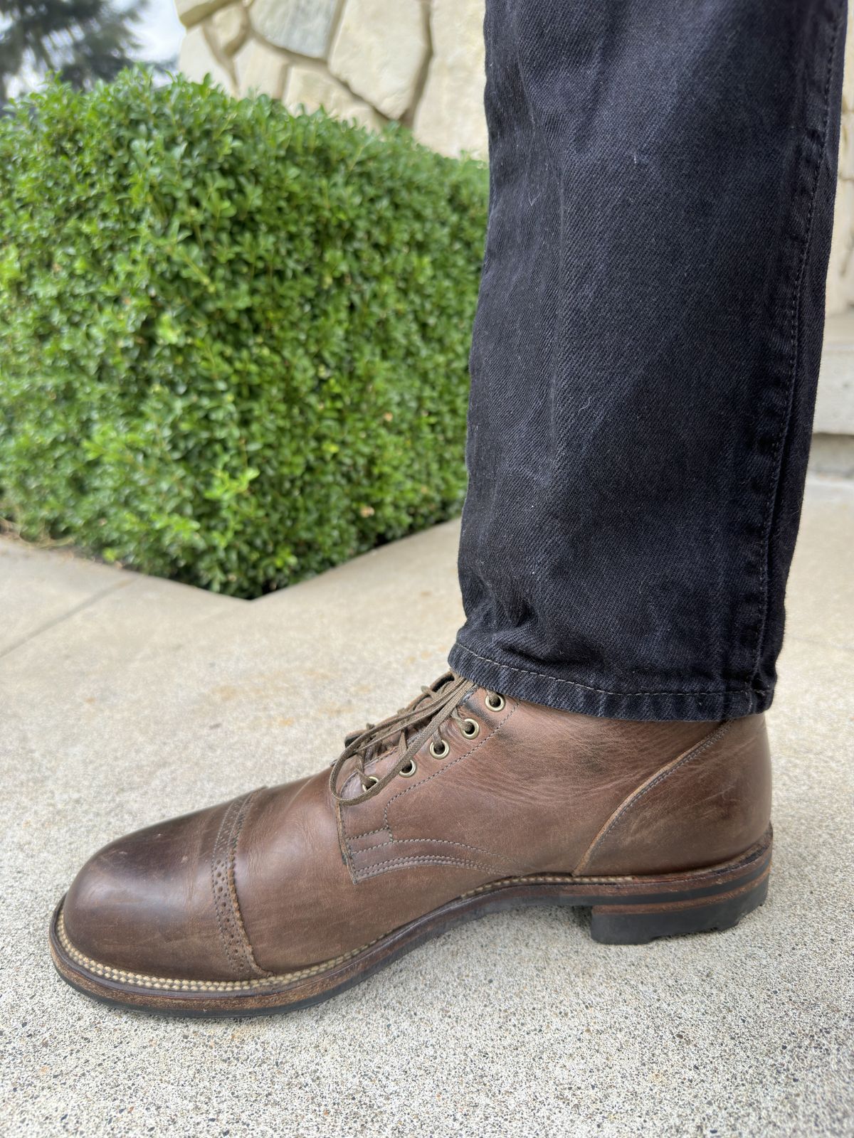 Photo by bbart on August 14, 2025 of the Viberg Service Boot PCT in Maryam 1071 Port Vitello Calf Nubuck.