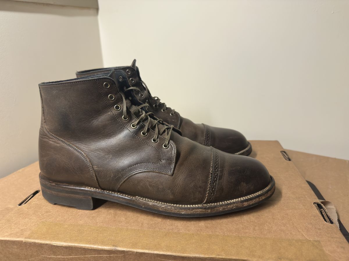 Photo by bbart on October 7, 2025 of the Viberg Service Boot PCT in Maryam 1071 Port Vitello Calf Nubuck.