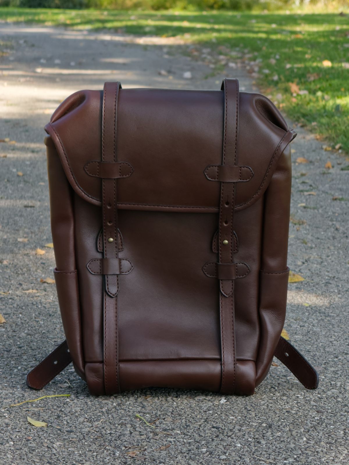 Photo by rigglethor on October 2, 2025 of the Cravar Workpack in Fox Veg Tan.