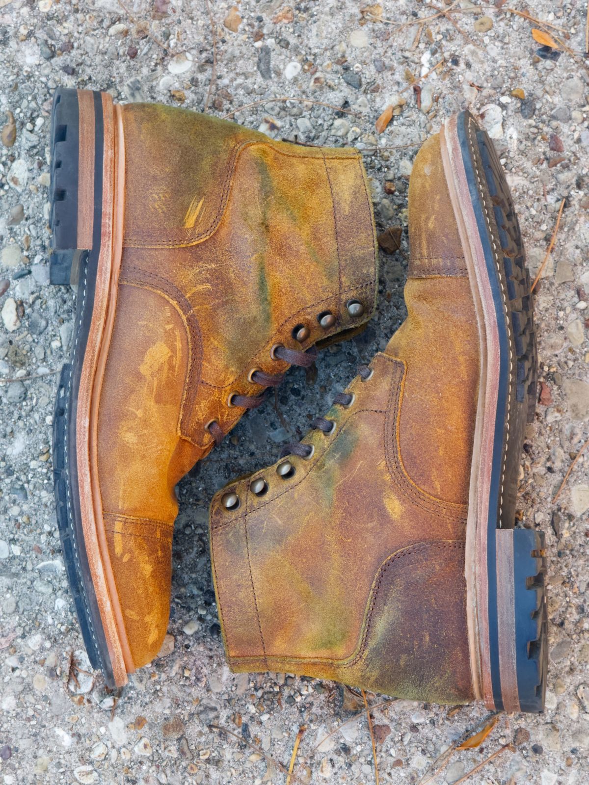 Photo by rigglethor on November 3, 2025 of the Parkhurst The Richmond in Apollo Waxy Commander.