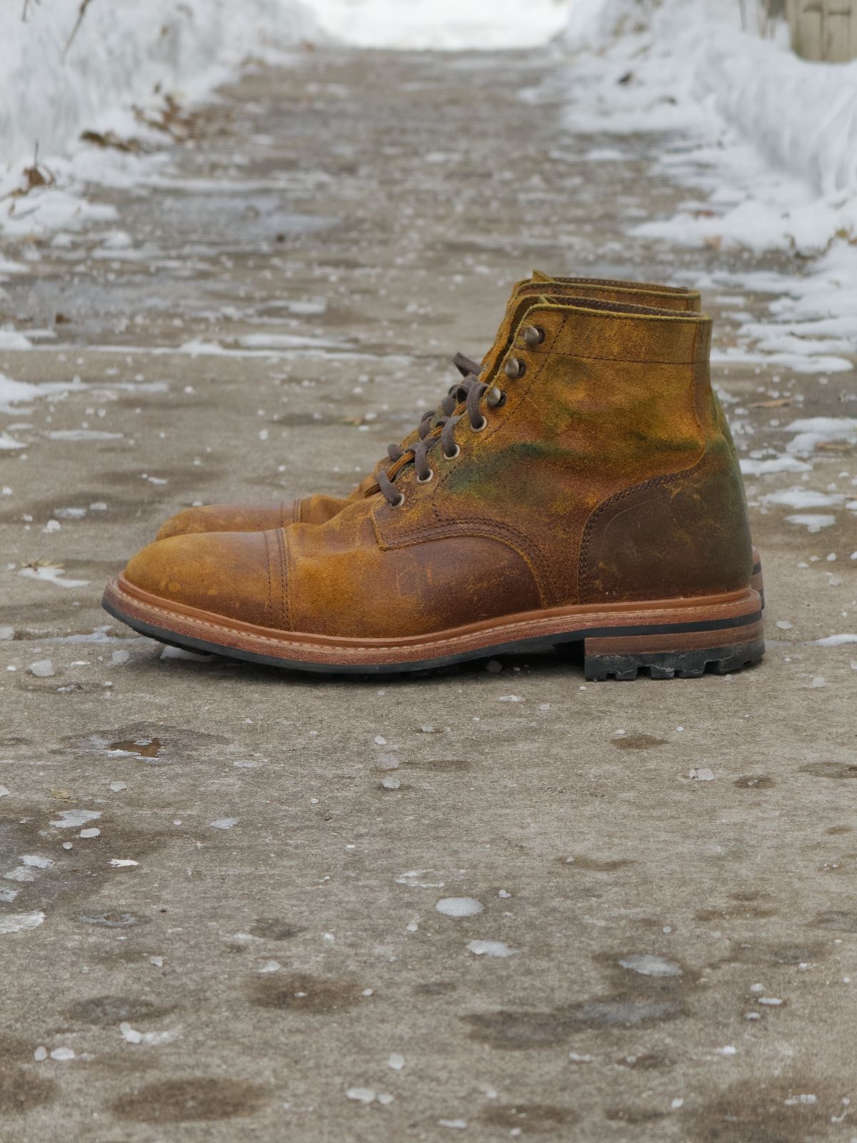 Photo by rigglethor on December 5, 2025 of the Parkhurst The Richmond in Apollo Waxy Commander.