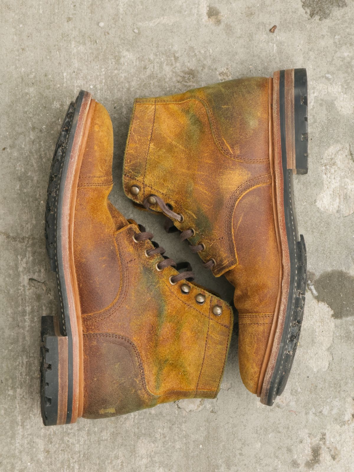 Photo by rigglethor on January 4, 2026 of the Parkhurst The Richmond in Apollo Waxy Commander.