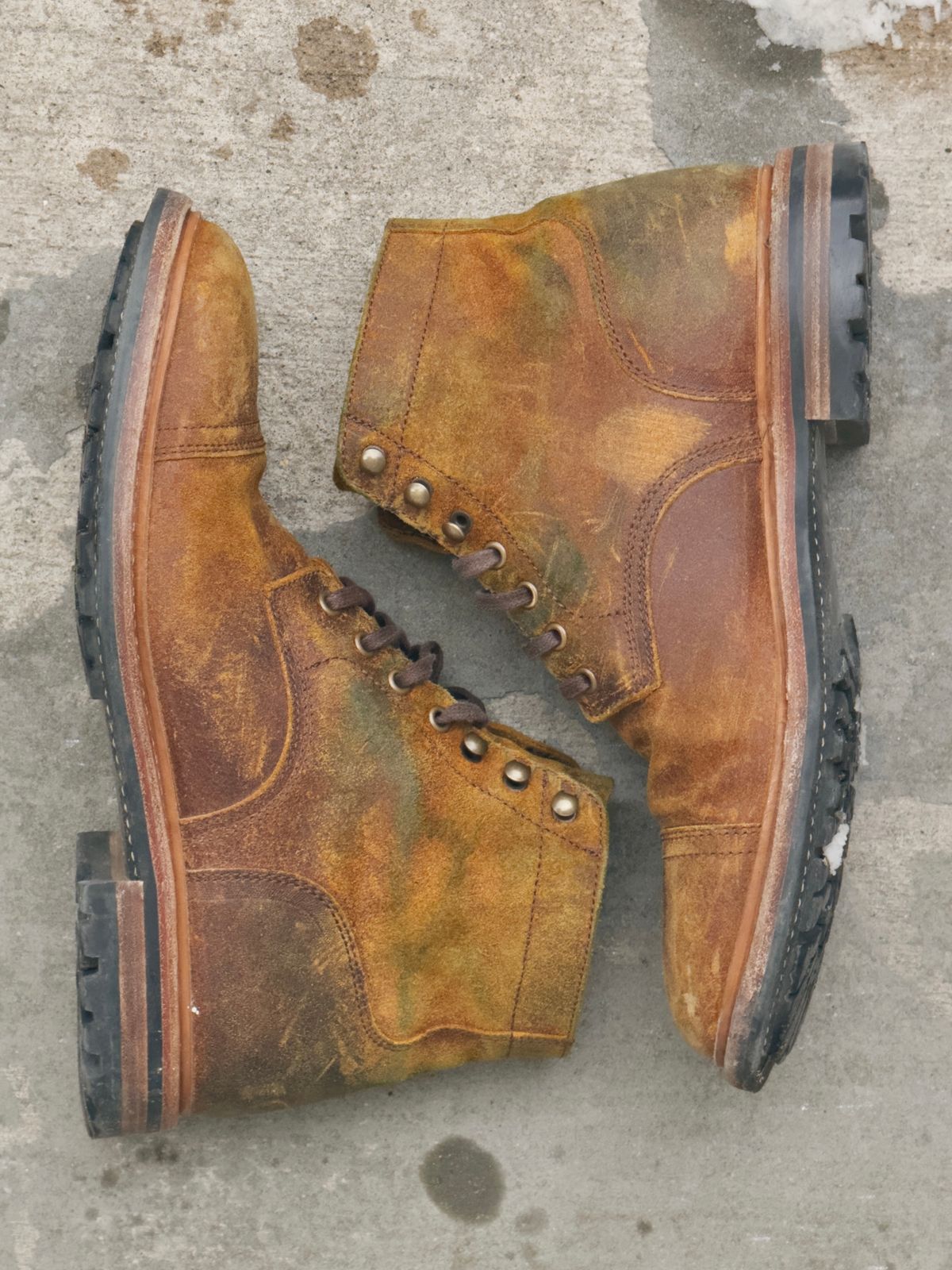 Photo by rigglethor on February 5, 2026 of the Parkhurst The Richmond in Apollo Waxy Commander.