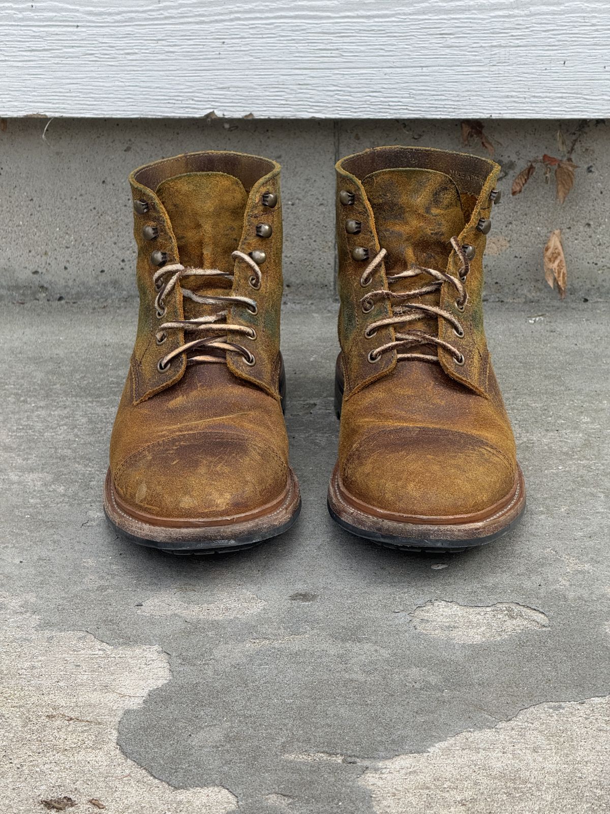 Photo by rigglethor on March 4, 2026 of the Parkhurst The Richmond in Apollo Waxy Commander.